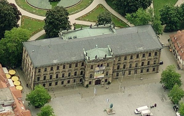 mapping_schloss_birdseye200.jpg
